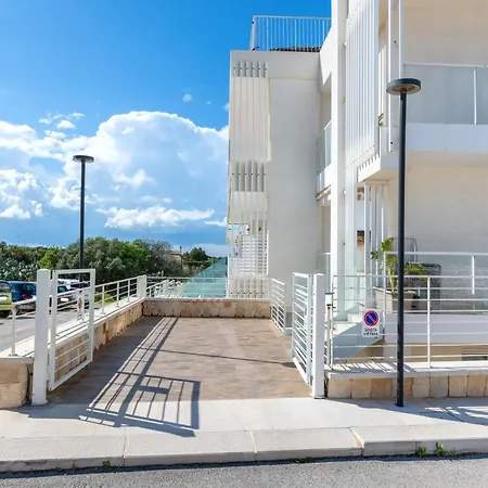 Relax With Jacuzzi - 3 Min Walk From The Apartamento