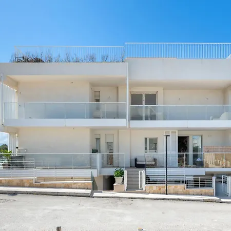 Relax With Jacuzzi - 3 Min Walk From The *