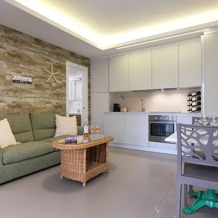 Relax With Jacuzzi - 3 Min Walk From The *